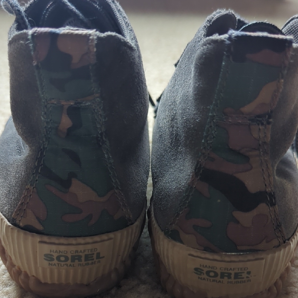 Camouflage Lace-Up Boots - Picture 3 of 5